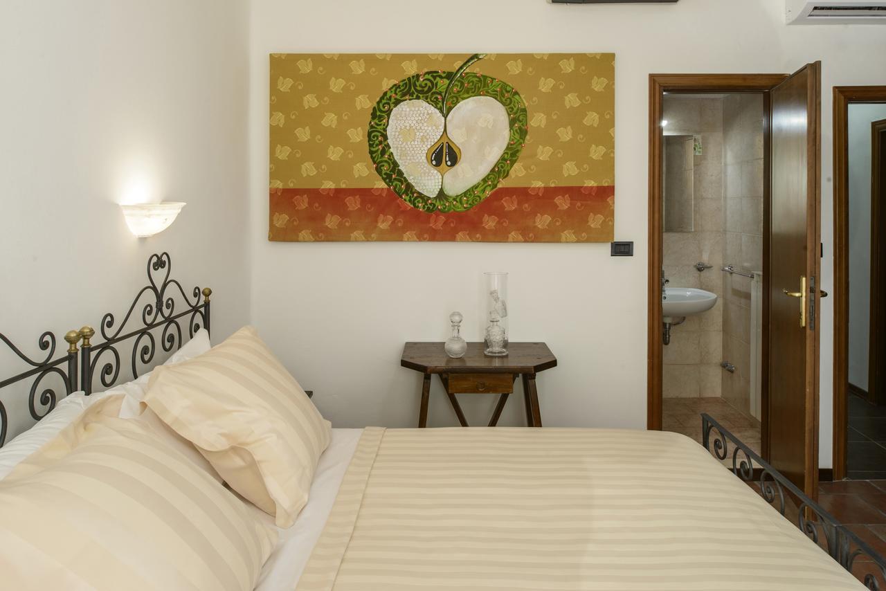 Hotel Porta Marmorea Gubbio Exterior photo