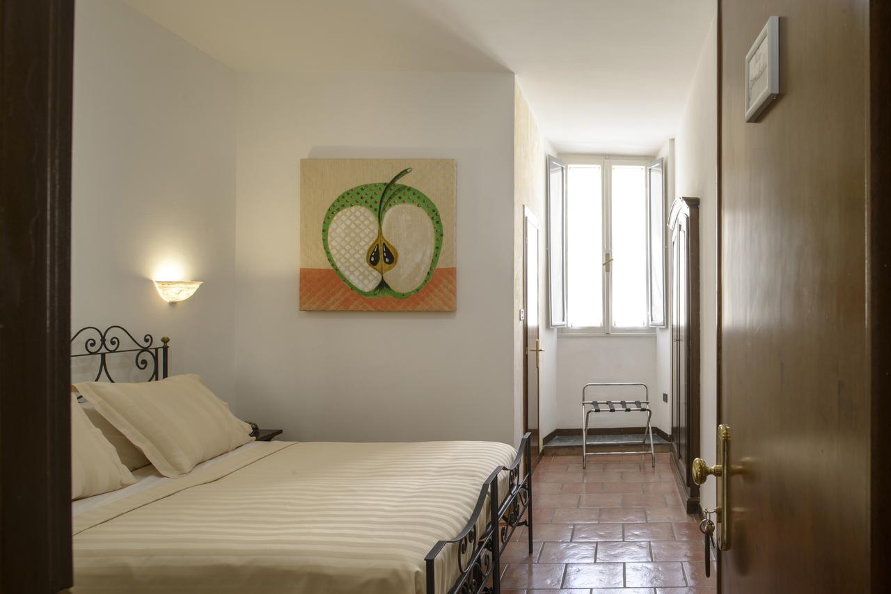 Hotel Porta Marmorea Gubbio Exterior photo