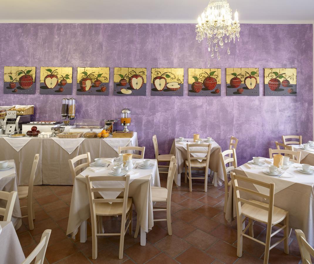 Hotel Porta Marmorea Gubbio Exterior photo