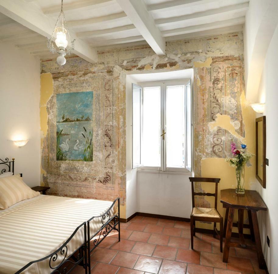 Hotel Porta Marmorea Gubbio Exterior photo