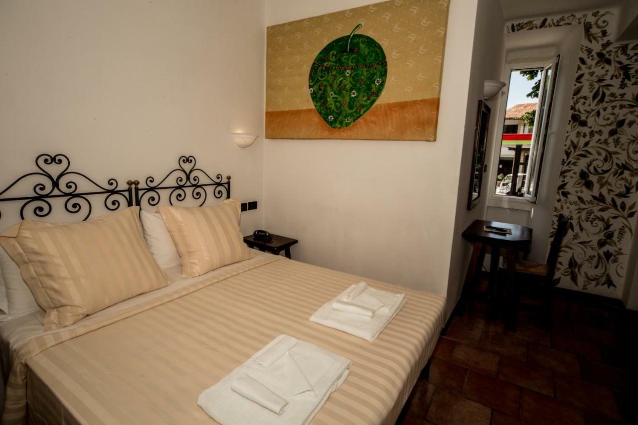 Hotel Porta Marmorea Gubbio Exterior photo