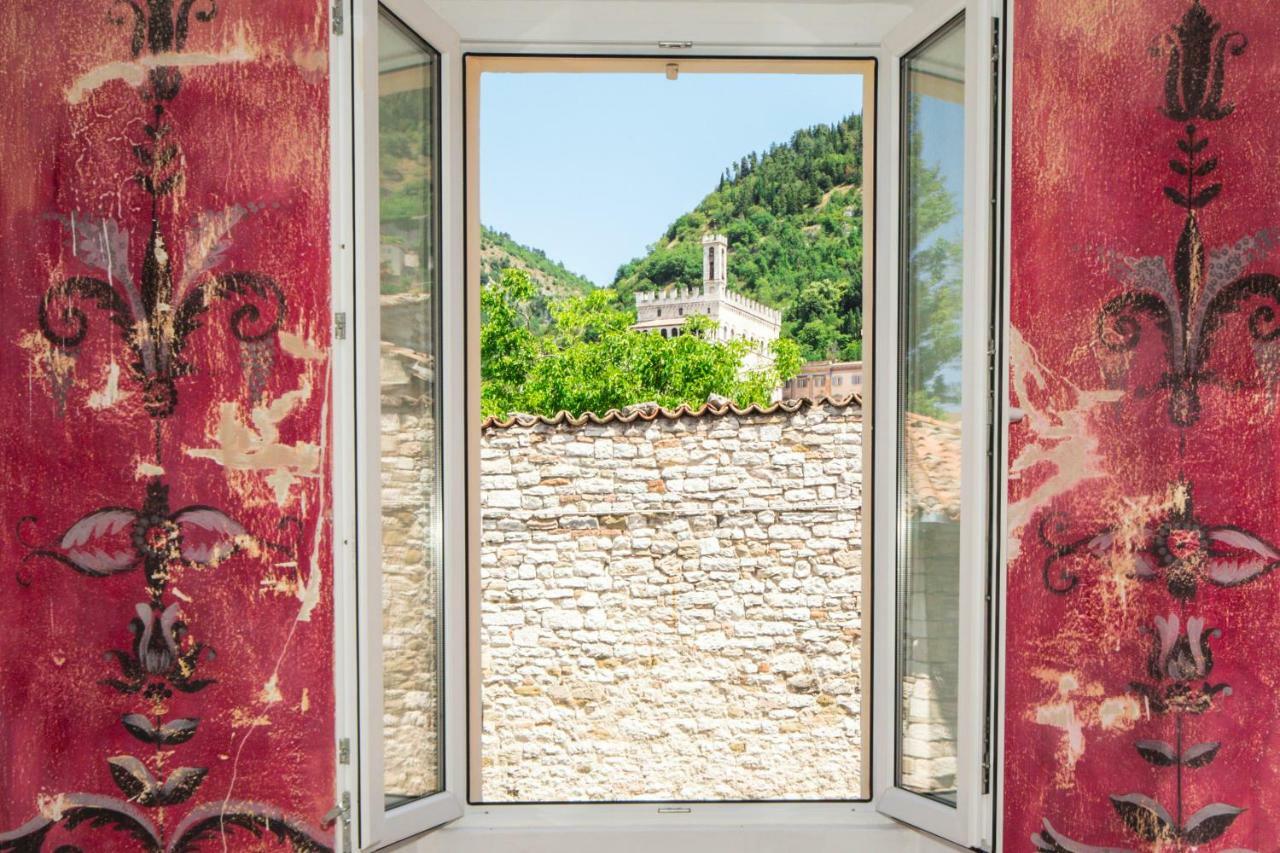 Hotel Porta Marmorea Gubbio Exterior photo